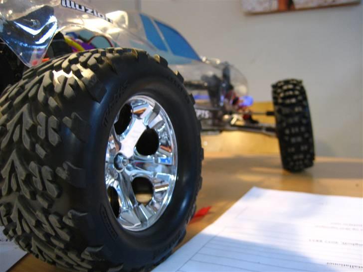 Buggy Traxxas Hustler BYTTET - BLING! billede 20