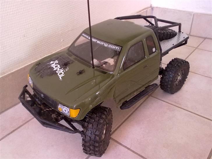Off-Roader Axial SCX10 - 1/10th 4WD  - bilen i profil billede 1
