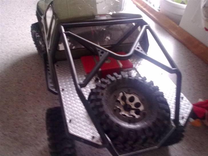 Off-Roader Axial SCX10 - 1/10th 4WD  - billedet af reserve hjulet billede 6