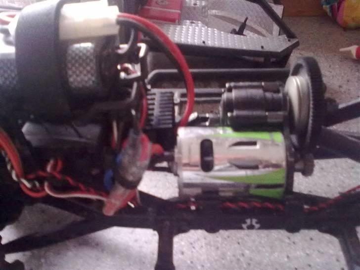 Off-Roader Axial SCX10 - 1/10th 4WD  - motoren billede 9