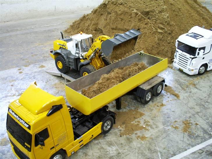 Lastbiler Tamiya Volvo FH12 (SOLGT) billede 10