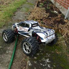 Off-Roader traxxas e-maxx DØD