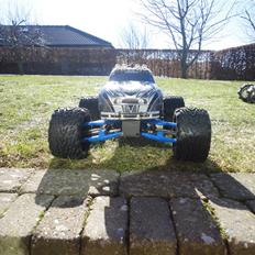 Off-Roader E-maxx (brushless)