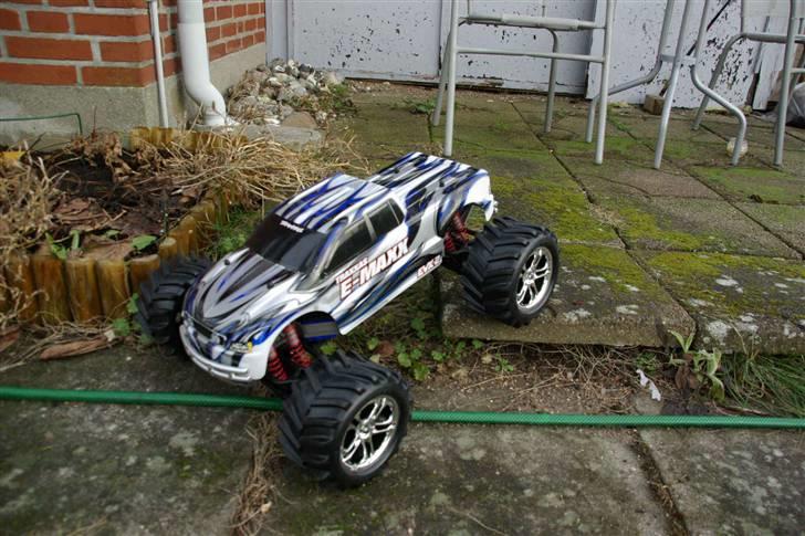 Off-Roader traxxas e-maxx DØD billede 1