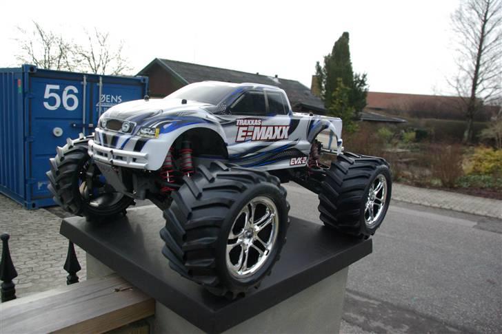 Off-Roader traxxas e-maxx DØD billede 3