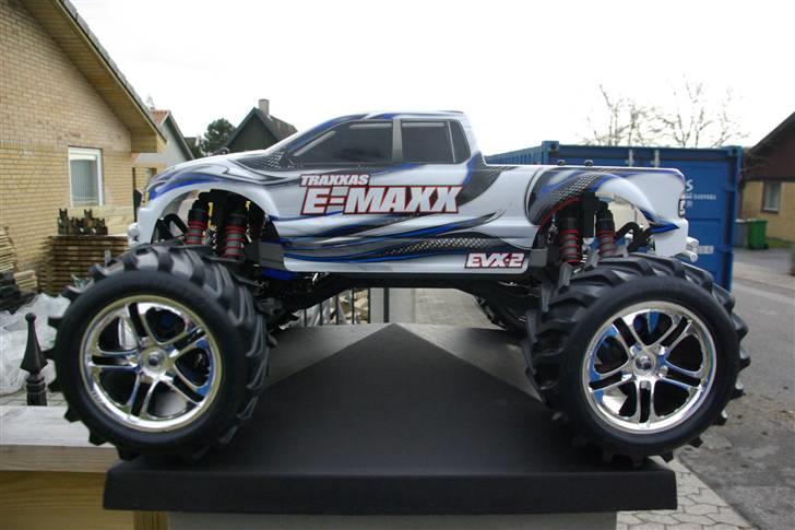 Off-Roader traxxas e-maxx DØD billede 4