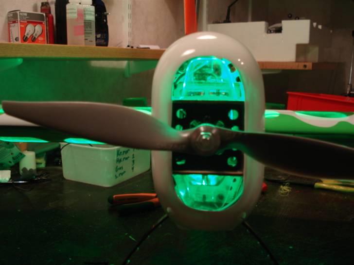 Fly Addiction med lys (solgt) - oplyst motorcowel  billede 16
