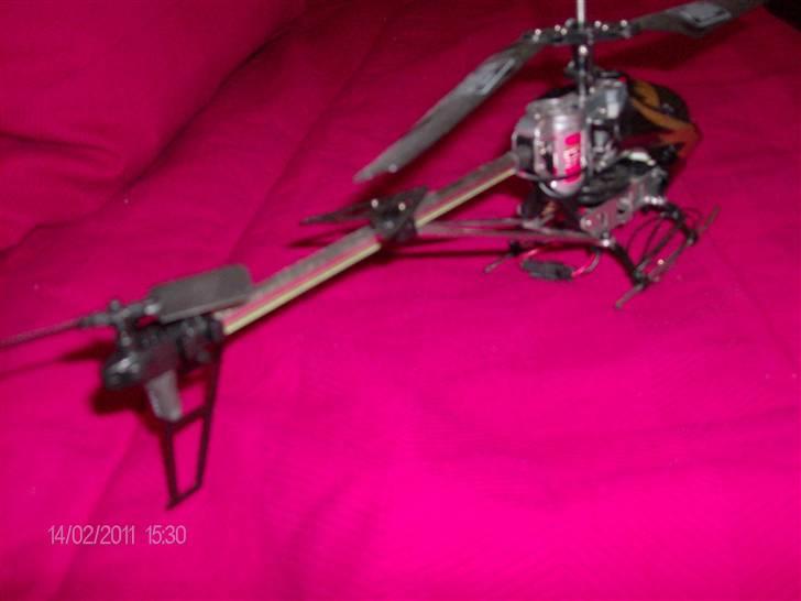 Helikopter sort dobbelt rotor  SOLGT billede 2