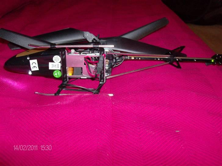 Helikopter sort dobbelt rotor  SOLGT billede 3