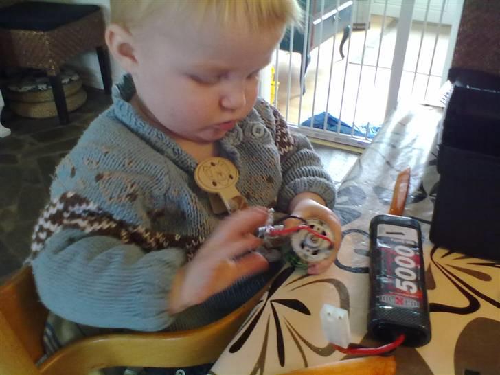 Off-Roader Axial SCX10 - 1/10th 4WD  - hjælper far billede 12