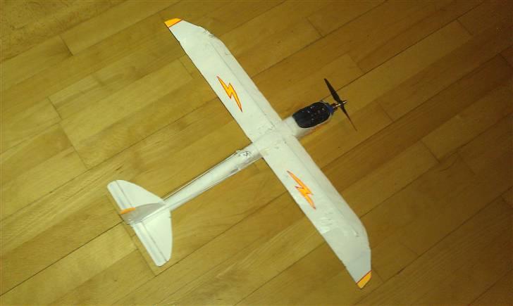 Fly hjemmelavet el-svæver!  billede 17