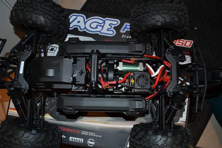 Bil Savage Flux -2350kv solgt billede 13