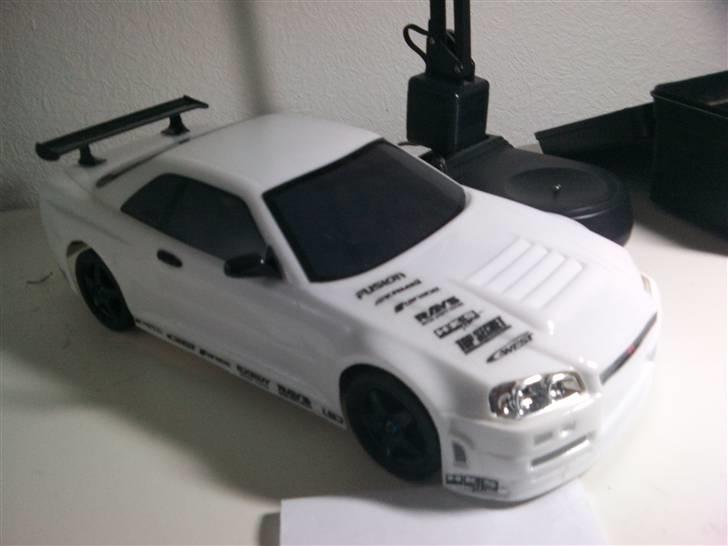 Bil TT-01D - Nissan Skyline GTR R34 Vspec II - Med Nismo fælge billede 2