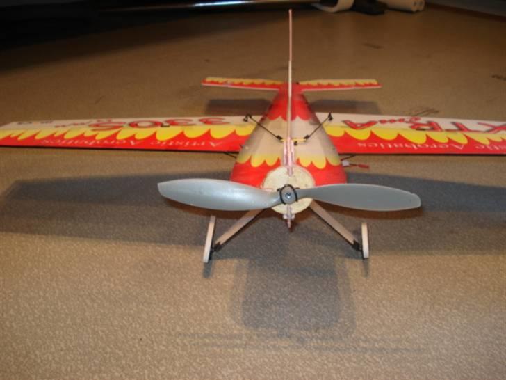 Fly artistic aerobatics 330S  (solgt) billede 7