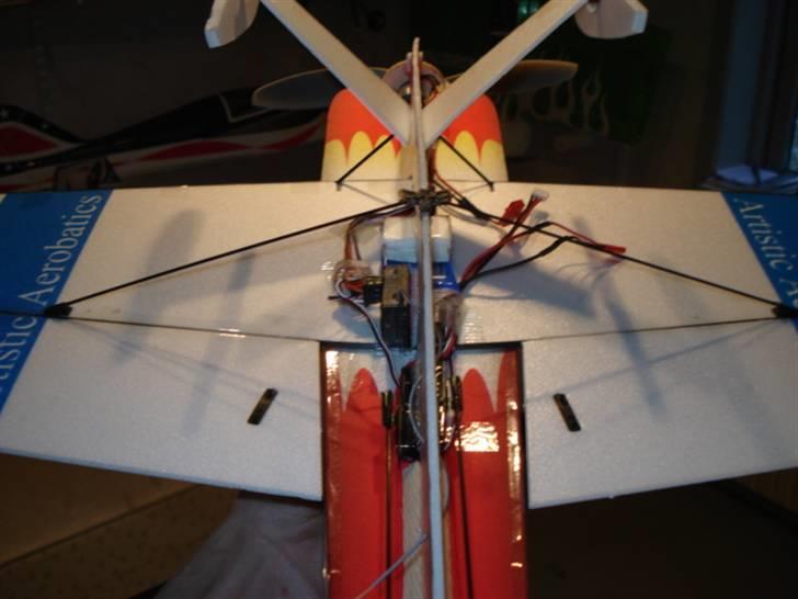 Fly artistic aerobatics 330S  (solgt) billede 11