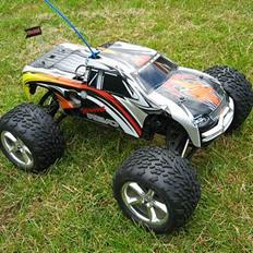Off-Roader Traxxas REVO - SOLGT