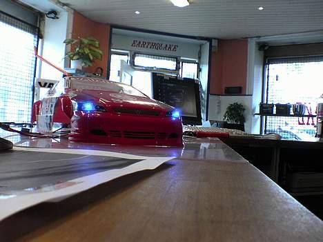 Bil Kyosho alpha 3 ep Drift - ja hvad skal man lave, når der er helt dødt på arbejdet?? lidt lys. billede 13