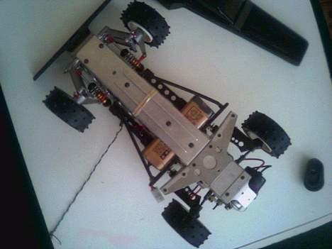 Off-Roader AYK Viper - undersiden, Bilen er bygget på et metal skelet  billede 6