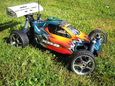 Buggy XRAY XB8 billede 2