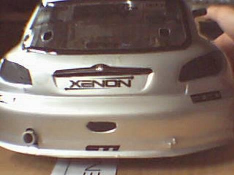 Bil Peugeot 206 wrc - Hjemme lavet udstødning ;) . . Mislykket men prøvede da ;) . . Karroseri flækkede . .  billede 4