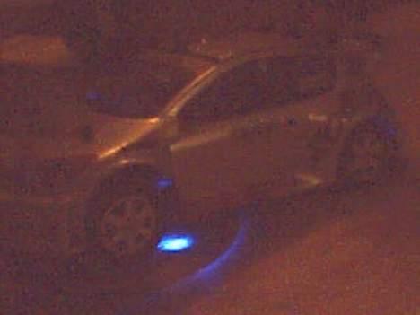 Bil Peugeot 206 wrc - Der er 3 blå dioder på . . [ Før jeg pillede klistermærker af, og malede fælge sorte . . ] billede 17