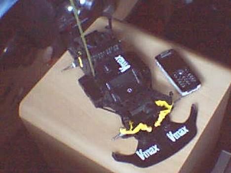 Bil Peugeot 206 wrc - Har lige pillet hjul af for at male fælge . . Du kan sammenligne med Mobil . . Lille rc  )´:  . .   billede 18