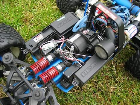 Off-Roader Traxxas REVO - SOLGT billede 7