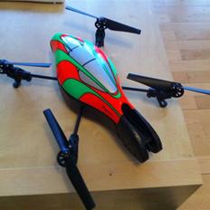 Helikopter Ar Drone (quattro coptor)