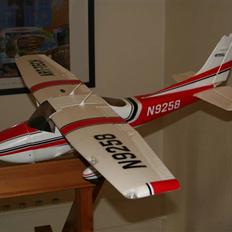 Fly Cessna 182 skylane