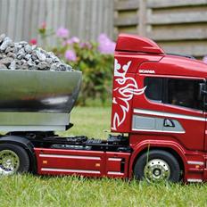 Lastbiler Scania R560 Highline Ta