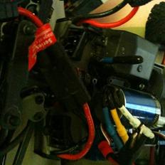 Bil Traxxas 1:16 E:REVO