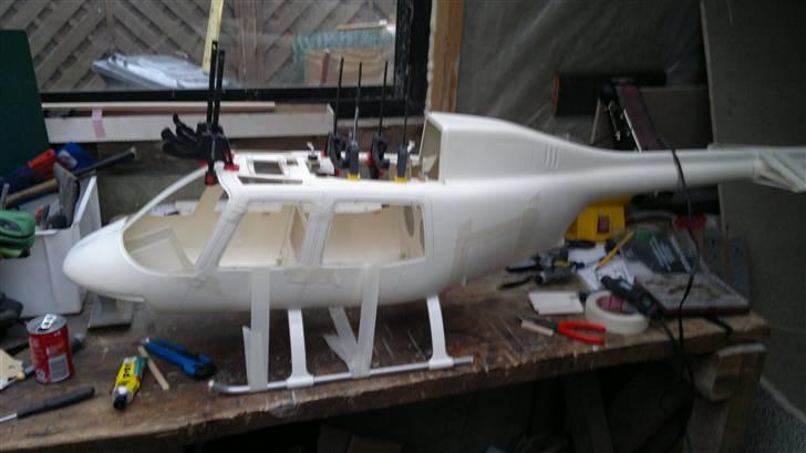 Helikopter Graupner Star Ranger - under bygning  billede 14