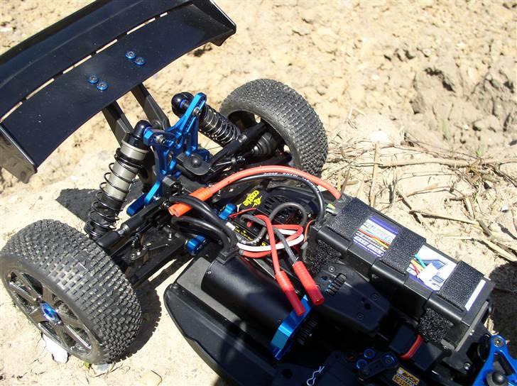 Buggy AE RC8Be Factory Team billede 9
