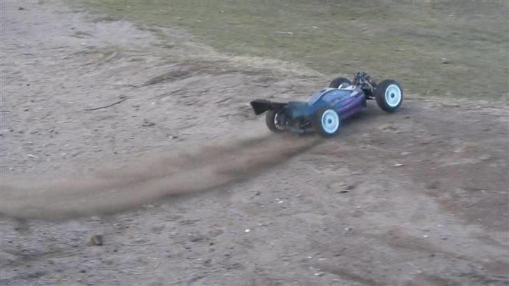 Buggy AE RC8Be Factory Team billede 15