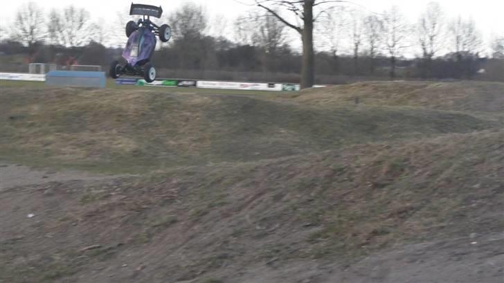 Buggy AE RC8Be Factory Team billede 17