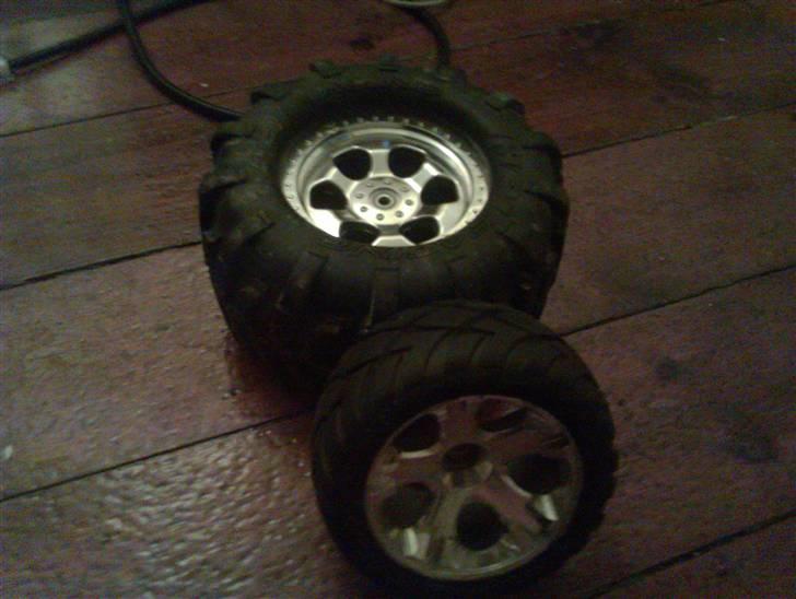 Off-Roader Savage 3,5 - Jato dæk og Savage dæk.... :D billede 12