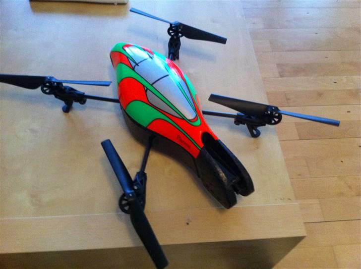 Helikopter Ar Drone (quattro coptor) billede 1