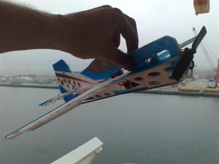 Fly SAKURA - Fylder ikke meget men okay træk i flyveren med 100% gas billede 3