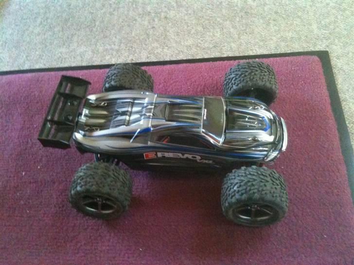 Bil Traxxas 1:16 E:REVO billede 1