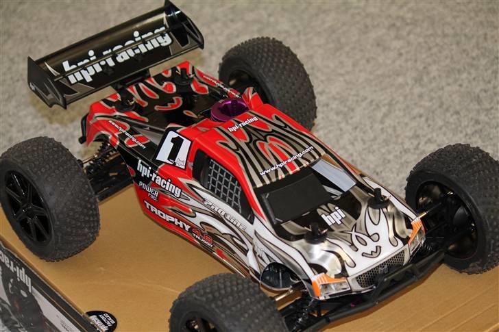 Off-Roader HPI Trophy 4.6 Truggy - Bilen med orginale dæk billede 2