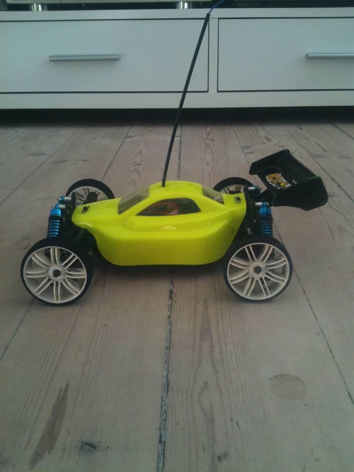 Bil Lrp Shark Factory Team  billede 1