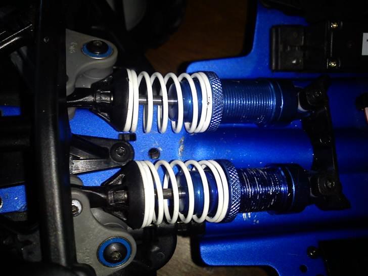 Bil traxxas revo 3,3 billede 10