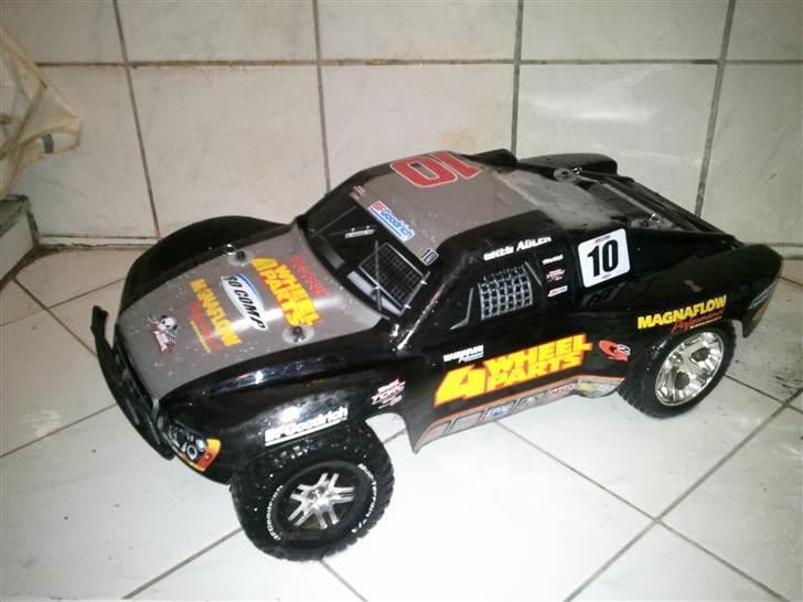 Off-Roader Traxxas Slash 4x4 Solgt - Så er det yderste vasket af. billede 3