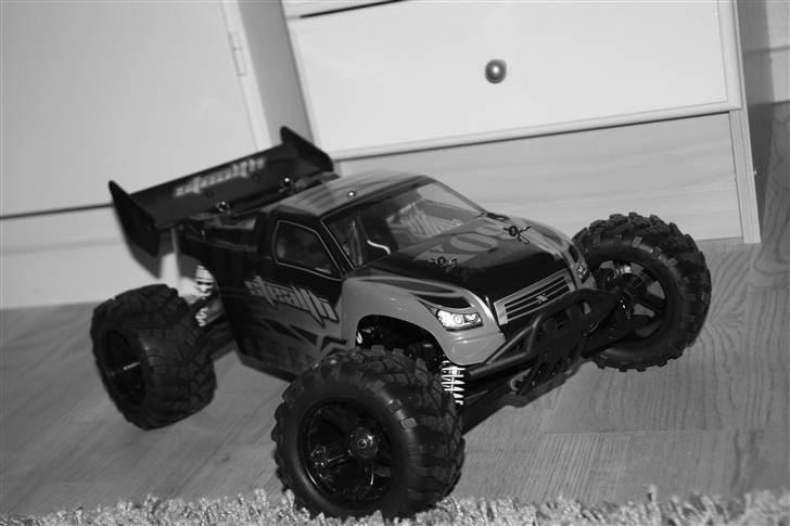 Off-Roader Stealth X09 BL 2.4GHz billede 1