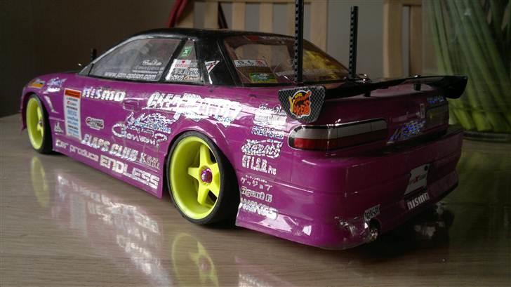 Bil Tamyia TT-01E Silvia PS13 - Min klister mærke samling med massere glimmer ;) billede 1