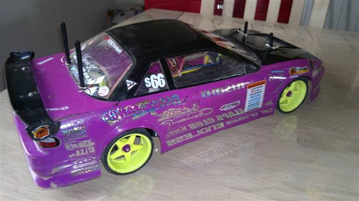 Bil Tamyia TT-01E Silvia PS13 - Lækker vogn. Med fælge der passer til skærmene billede 5