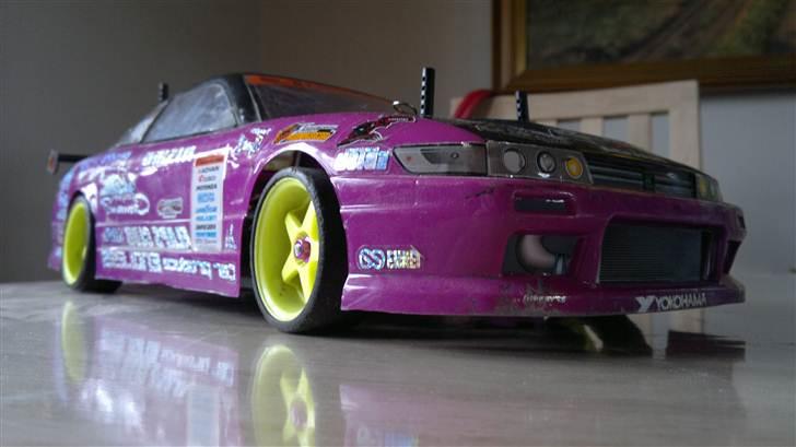 Bil Tamyia TT-01E Silvia PS13 - Hævet lidt i fronten da jeg var lidt træt af at høre på den skrapede på billede 7