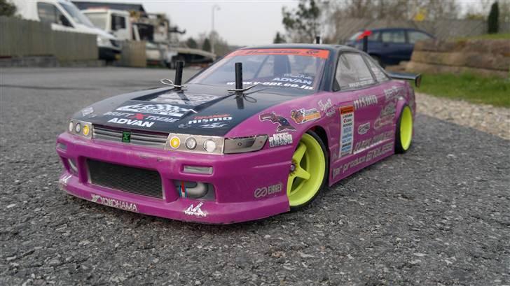 Bil Tamyia TT-01E Silvia PS13 - Lige ude og brænde et batteri af en herlig sommer dag :) billede 12