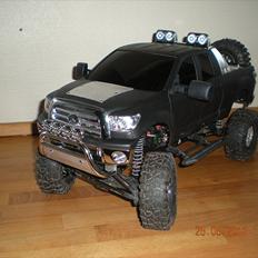 Off-Roader Axial SCX-10 Toyota Tundra
