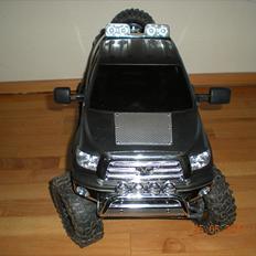 Off-Roader Axial SCX-10 Toyota Tundra